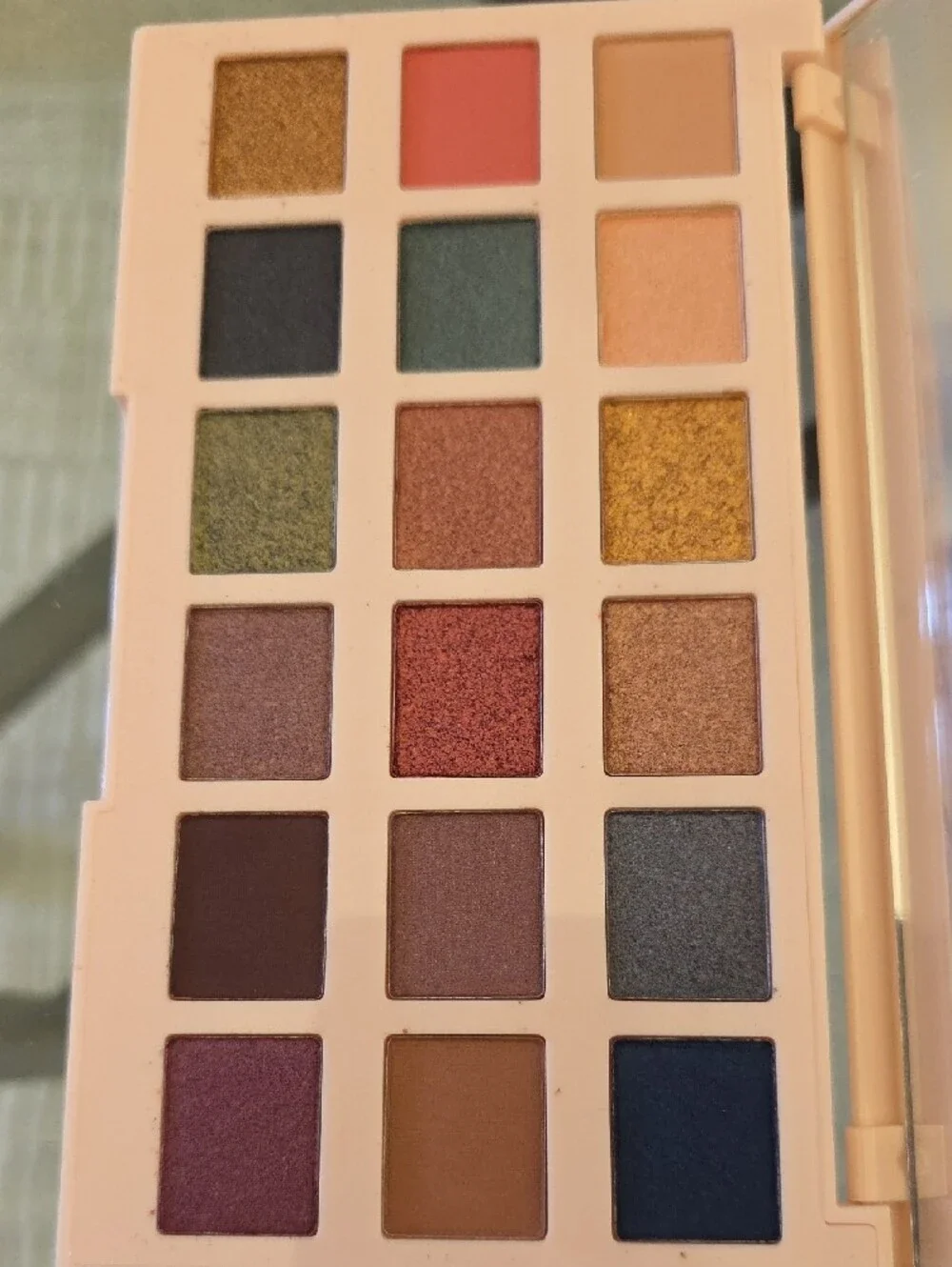 Eyeshadow Palette & Nails Set Hair Oil And Lip Liner Urban Decay Nexxus Ciate